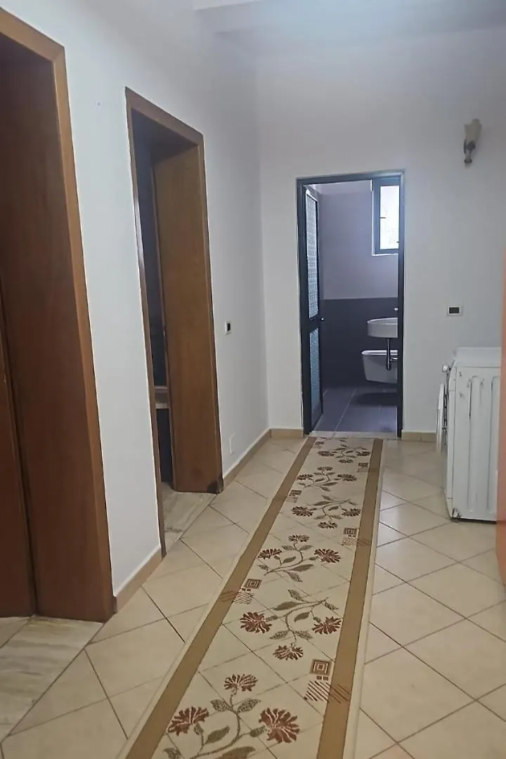 Apartment Apartament Ne Sauk Tirana